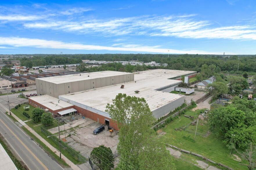 521 Marion Rd, Columbus, OH à vendre - Photo de l’immeuble – Image 2 sur 17