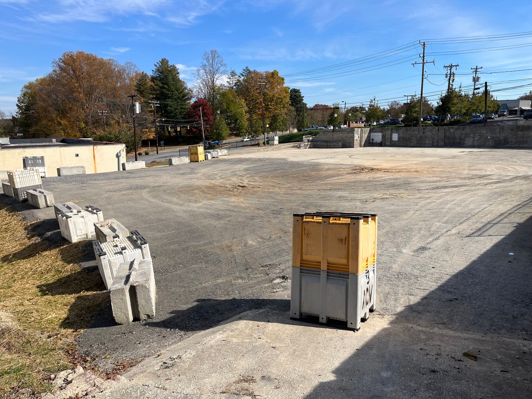 207 E Oak St, Mount Airy, NC à vendre Photo principale– Image 1 sur 7