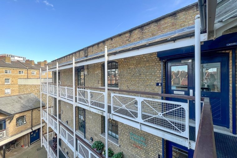 10 Theed St, Londres à louer - Photo de l’immeuble – Image 2 sur 4