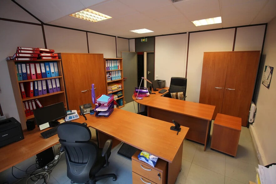 Bureau dans Saint-Maur-des-Fossés à louer - Photo de l’immeuble – Image 3 sur 7