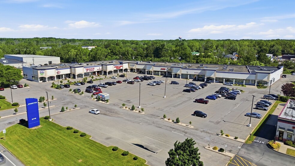 376 S Jefferson Rd, Rochester, NY à louer - Photo de l’immeuble – Image 2 sur 9