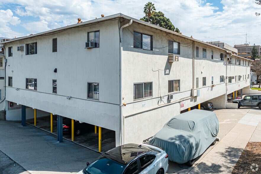 275-285 N Garfield Ave, Pasadena, CA à vendre - Photo de l’immeuble – Image 3 sur 4