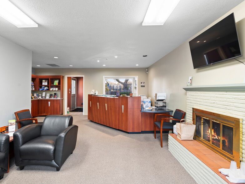 4340 SW 110th Ave, Beaverton, OR à vendre - Photo de l’immeuble – Image 2 sur 7