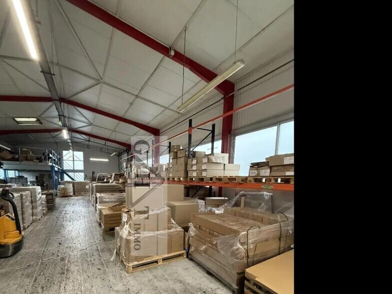 Industriel/Logistique dans Argenteuil à vendre - Photo de l’immeuble – Image 2 sur 7