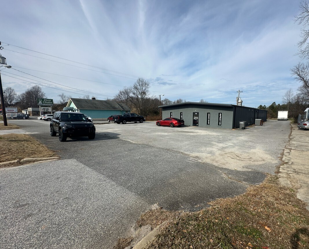 2211 Rutherford Rd, Greenville, SC à vendre Photo principale– Image 1 sur 12