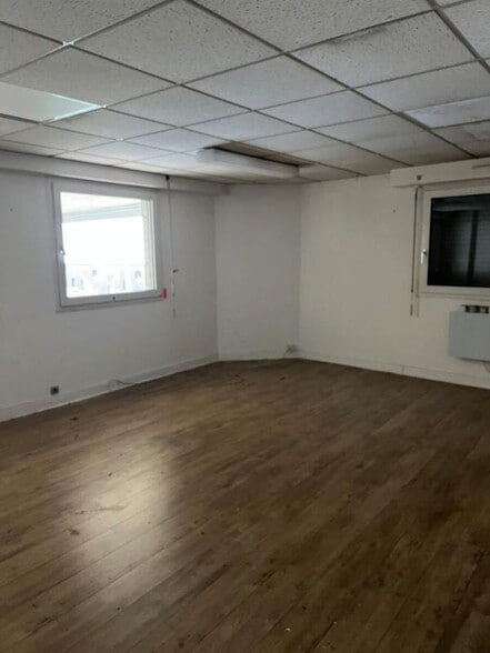 100 Rue Du Port, Aubervilliers à louer - Photo intérieure – Image 3 sur 5