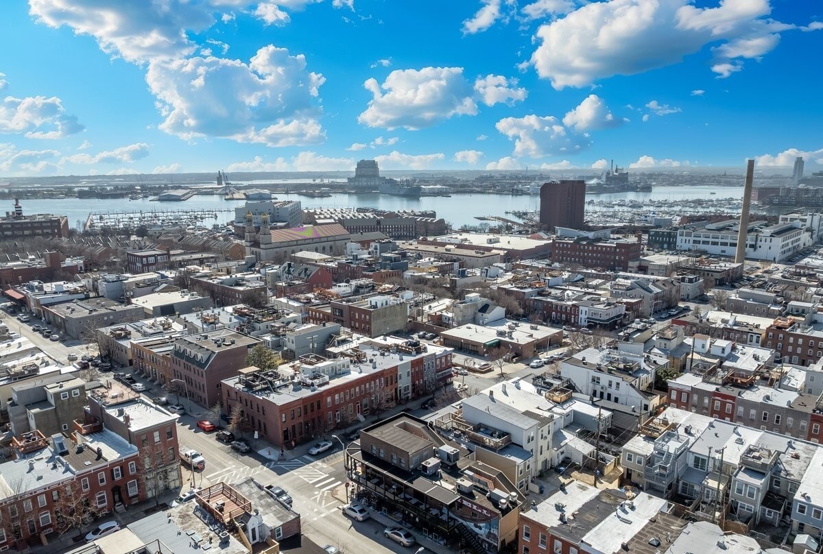 Canton|Waterfront Submarket RE+Biz+FF&E+Liq Lic - Retail, Baltimore, MD à vendre Photo principale– Image 1 sur 5