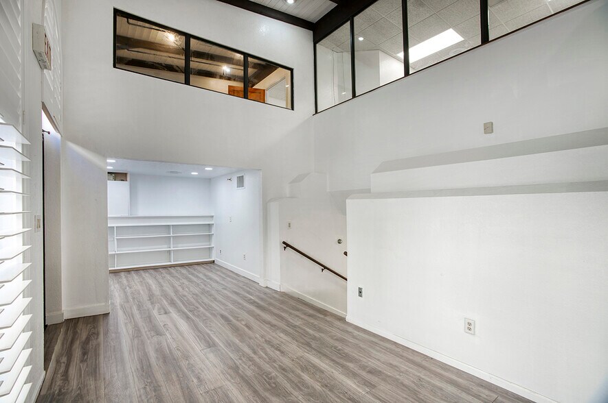 8160 E Butherus Dr, Scottsdale, AZ à vendre - Photo de l’immeuble – Image 2 sur 15