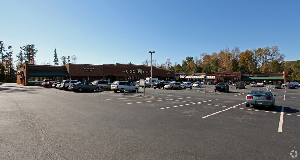 630 East St, Pittsboro, NC à louer - Photo de l’immeuble – Image 3 sur 7