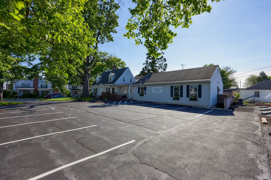 101 S 7th St, Akron, PA à vendre - Photo de l’immeuble – Image 3 sur 10