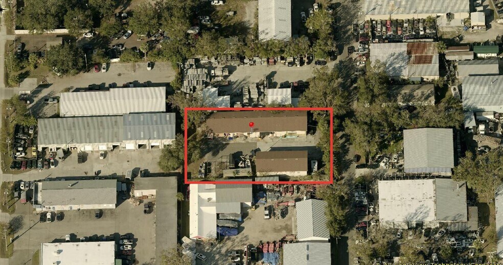 6-Unit Flex Warehouse for Sale, 26K Lot portefeuille de 2 biens à vendre sur LoopNet.fr - Photo de l’immeuble – Image 3 sur 5