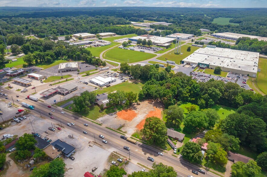 1863 S Highland Ave, Jackson, TN à louer - Photo de l’immeuble – Image 2 sur 4