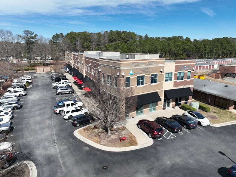 1625 N Main St, Fuquay Varina, NC à louer - Photo de l’immeuble – Image 3 sur 6