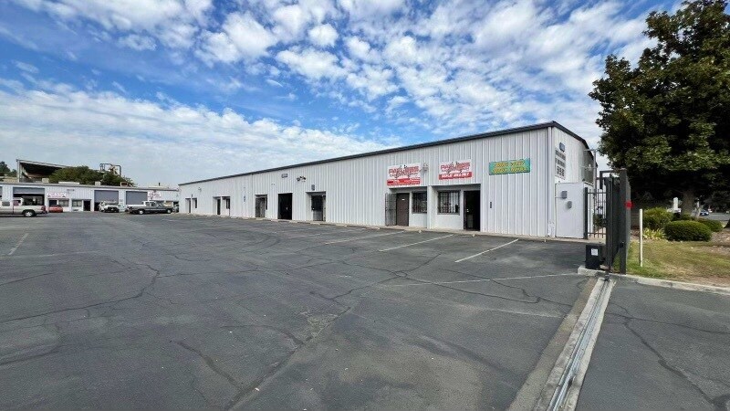 4091 N Valentine Ave, Fresno, CA à louer - Photo de l’immeuble – Image 1 sur 8