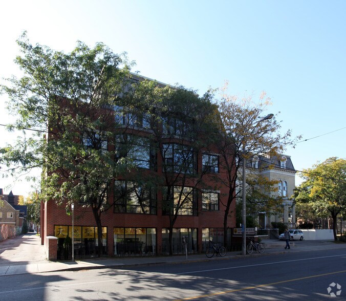 150 Beverley St, Toronto, ON à louer - Photo principale – Image 1 sur 32