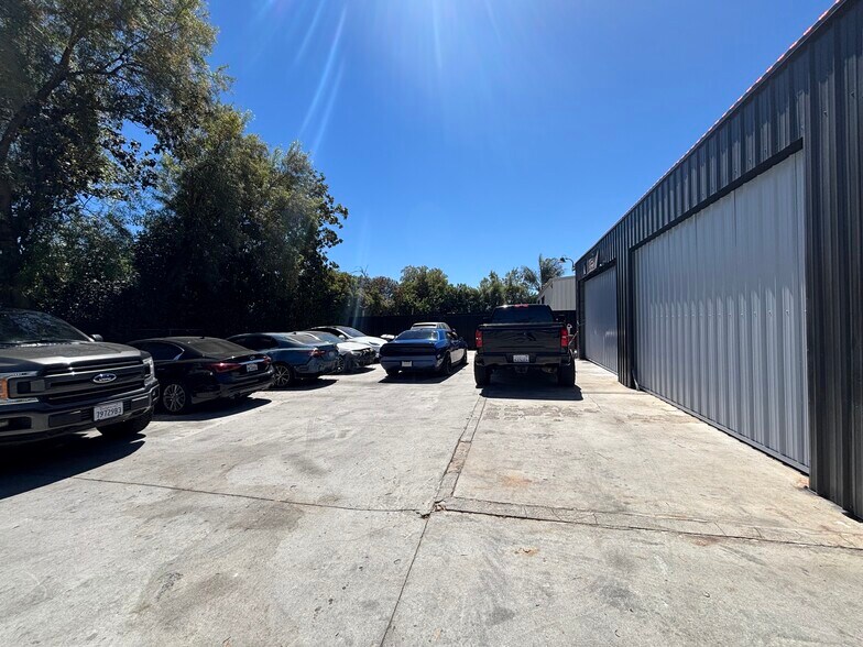 561 N Palm Ave, Hemet, CA à vendre - Photo de l’immeuble – Image 3 sur 11
