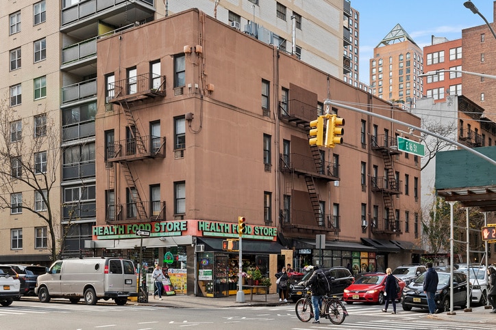 162 3rd Ave, New York, NY à louer Photo principale– Image 1 sur 2