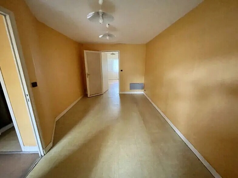 Bureau dans Barentin à louer - Photo intérieure – Image 2 sur 6