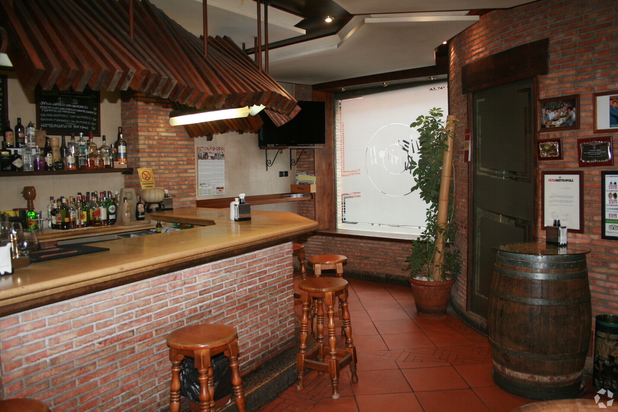 Immeuble residentiel dans El Molar, Madrid à vendre Photo principale– Image 1 sur 2