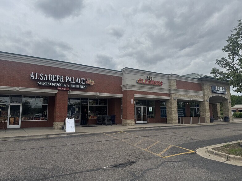 45617-45721 Hayes Rd, Shelby Township, MI à louer - Photo de l’immeuble – Image 2 sur 3