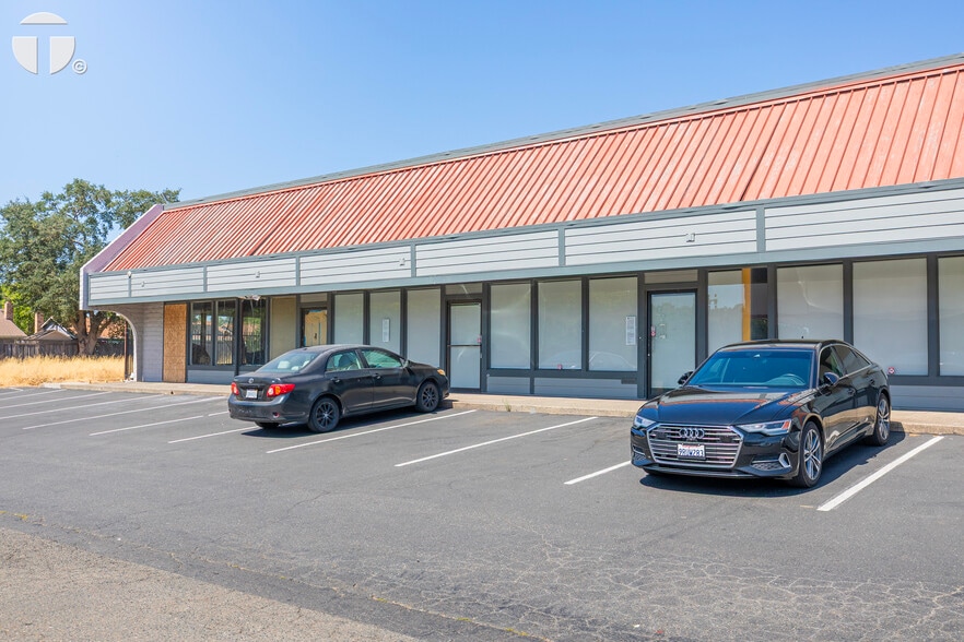 9555 Folsom Blvd, Sacramento, CA à louer - Photo principale – Image 2 sur 10