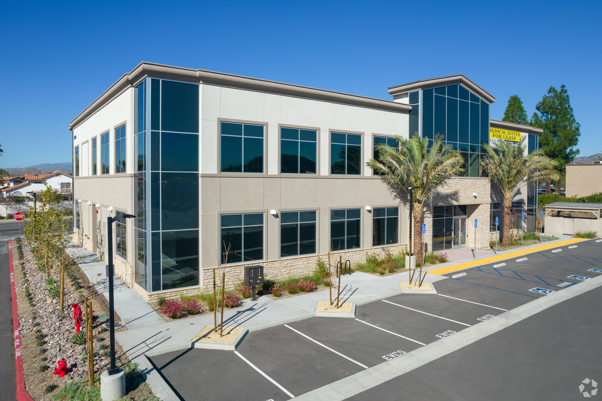 25130 Hancock Ave, Murrieta, CA à louer Photo de l’immeuble– Image 1 sur 8