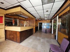 1224 NE 163rd St, North Miami Beach, FL à louer Photo intérieure– Image 2 sur 11