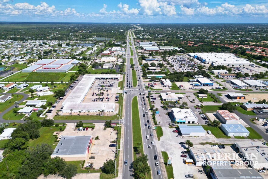 2828 S McCall Rd, Englewood, FL à louer - Photo de l’immeuble – Image 2 sur 3