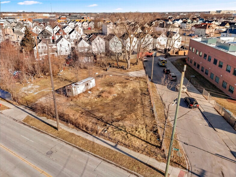 8312 Conant, Hamtramck, MI à vendre - Photo de l’immeuble – Image 2 sur 14