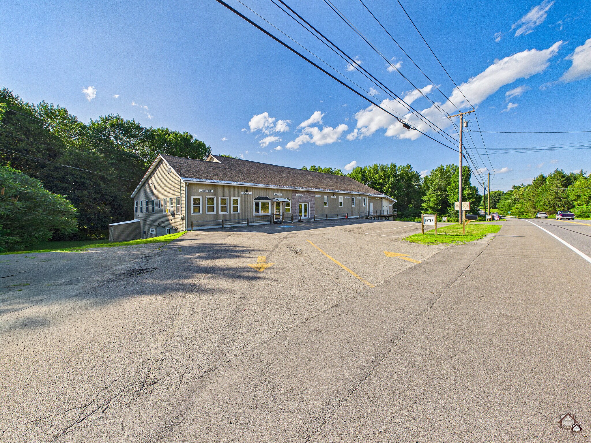 2880 Riverside Dr, Vassalboro, ME à vendre Photo de l’immeuble– Image 1 sur 5