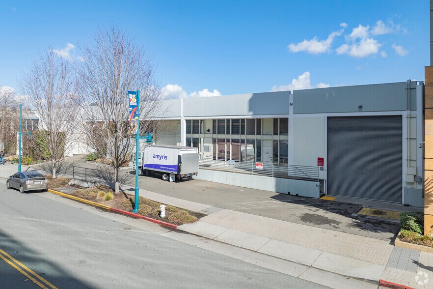 5850-5860 Hollis St, Emeryville, CA à louer - Photo de l’immeuble – Image 1 sur 6