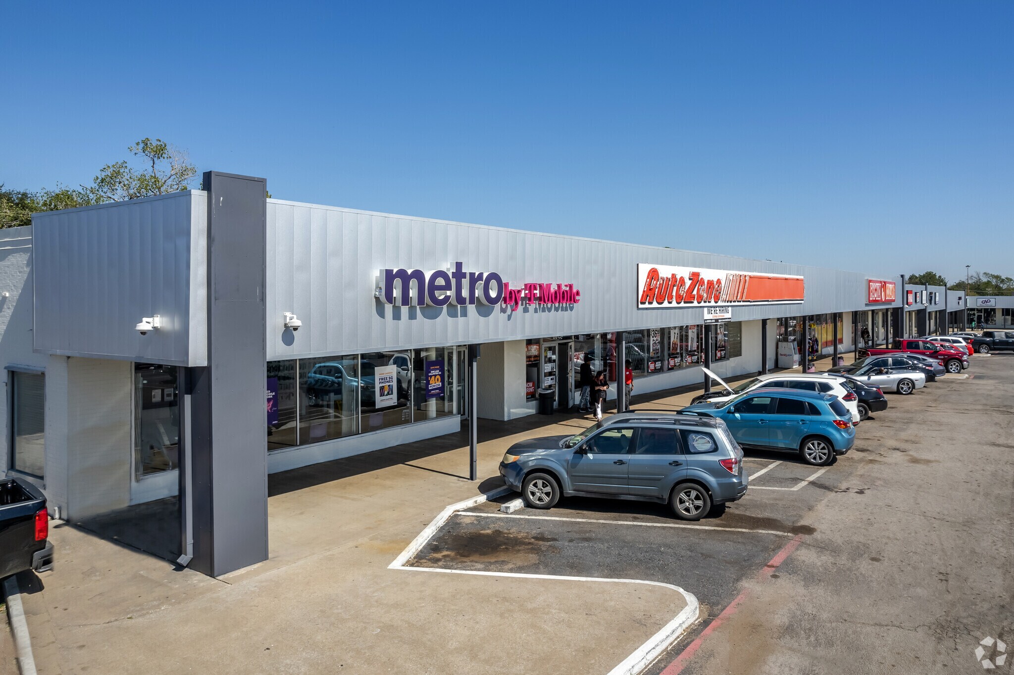 6605-6719 Meadowbrook Dr, Fort Worth, TX à louer Photo principale– Image 1 sur 8