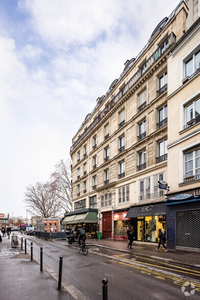 10 Place De La Bastille, Paris à louer - Photo de l’immeuble – Image 3 sur 5