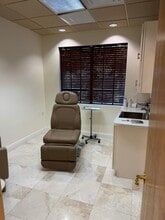 8976 Conroy Windermere Rd, Orlando, FL à louer Photo intérieure– Image 2 sur 6