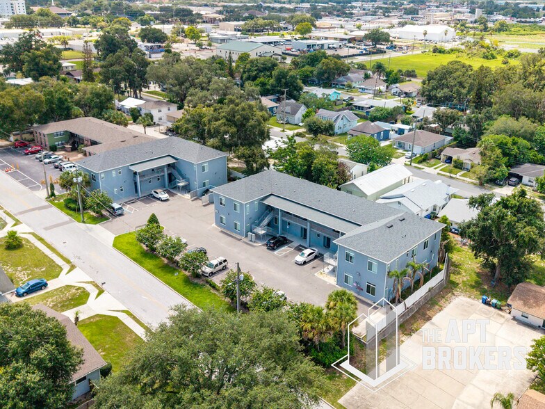750 Avenue C SW, Winter Haven, FL à vendre - Photo de l’immeuble – Image 3 sur 6