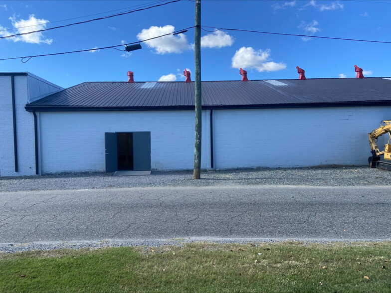 305 Flint St, Gastonia, NC à louer - Photo de l’immeuble – Image 2 sur 17