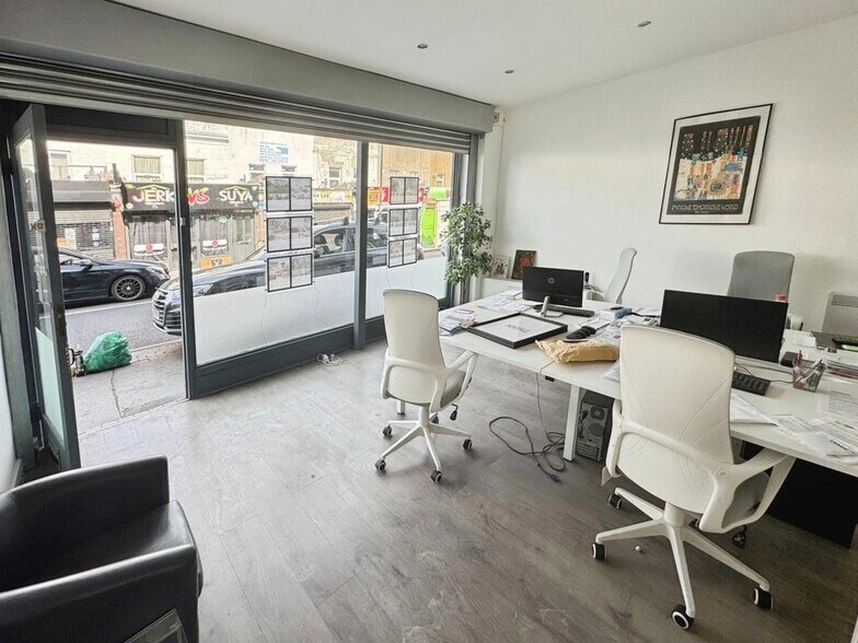 10-18 Portland Rd, Londres à louer - Photo de l’immeuble – Image 3 sur 4