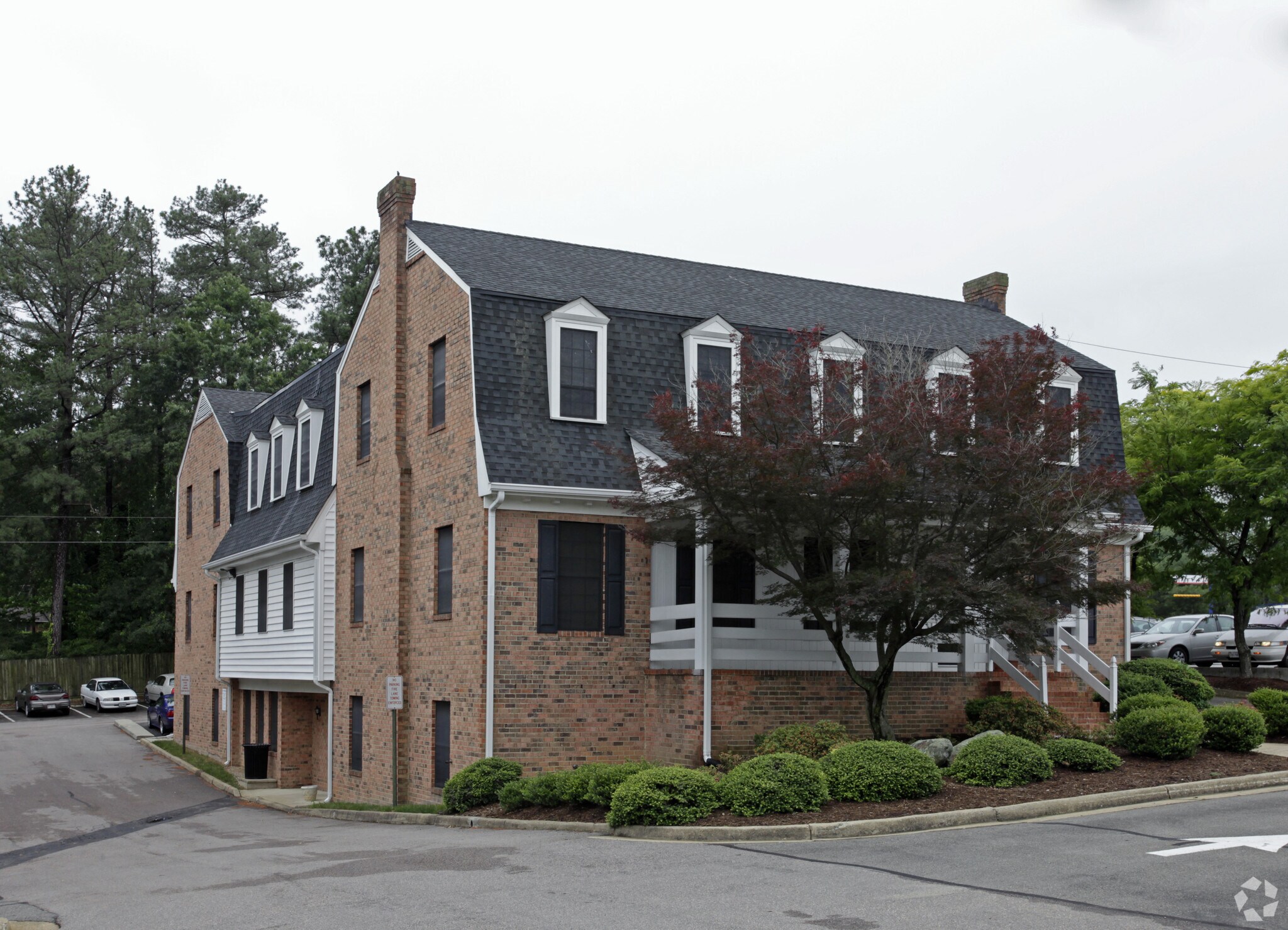 8545 Patterson Ave, Henrico, VA à louer Photo principale– Image 1 sur 4