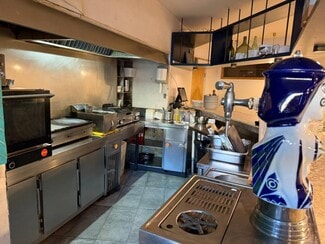 Plus de détails pour Local commercial à louer