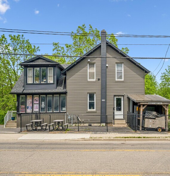 3188 King St E, Kitchener, ON à vendre - Photo de l’immeuble – Image 3 sur 6