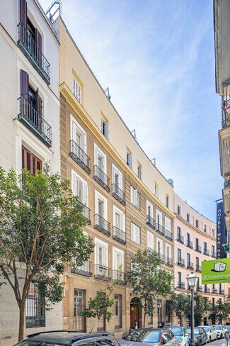Plus de détails pour Calle de Campomanes, 8, Madrid - Local commercial à louer