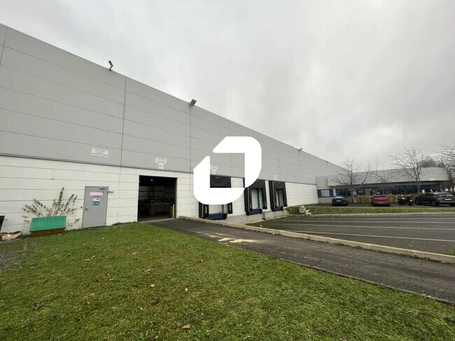 Plus de détails pour Bureau, Local d'activités à louer