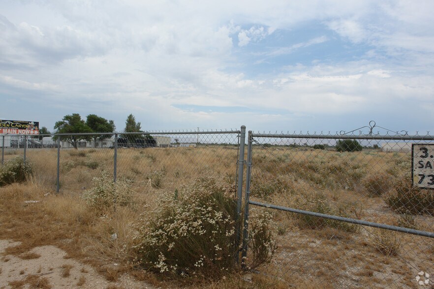 3.60-Acres Mariposa Rd, Hesperia, CA à vendre - Photo de l’immeuble – Image 2 sur 3