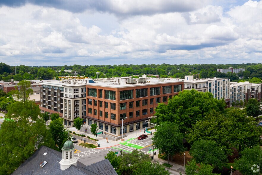 120 W Trinity Pl, Decatur, GA à louer - Photo de l’immeuble – Image 3 sur 12