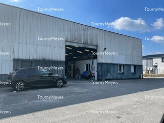 Plus de détails pour Local d'activités à louer