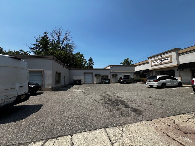 639 Passaic Ave, Nutley, NJ à vendre - Photo de l’immeuble – Image 2 sur 21