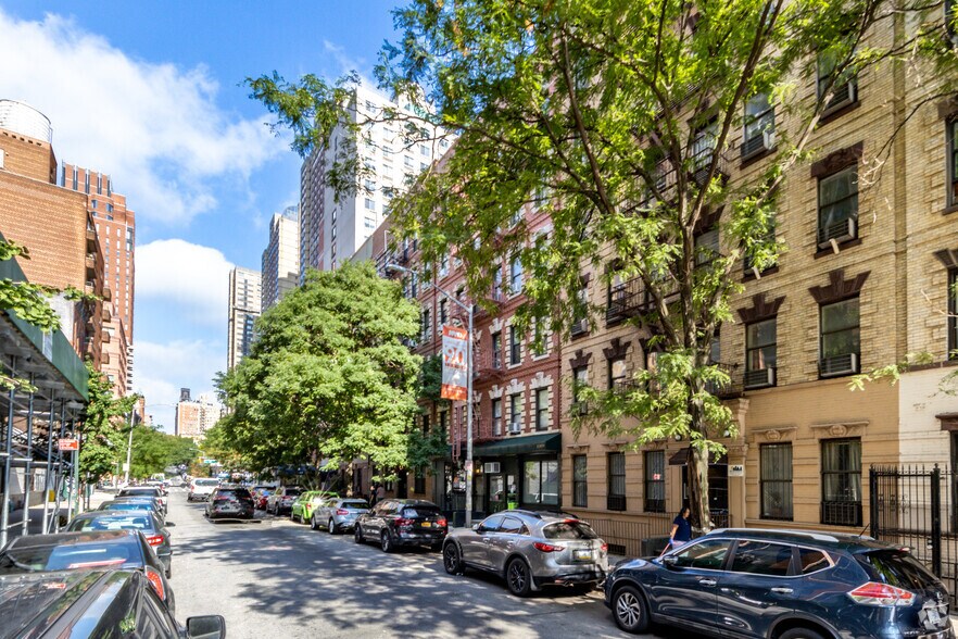 313 E 95th St, New York, NY à vendre - Photo principale – Image 1 sur 17