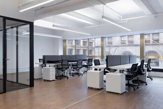 373 Park Ave S, New York, NY à louer Photo intérieure– Image 2 sur 10