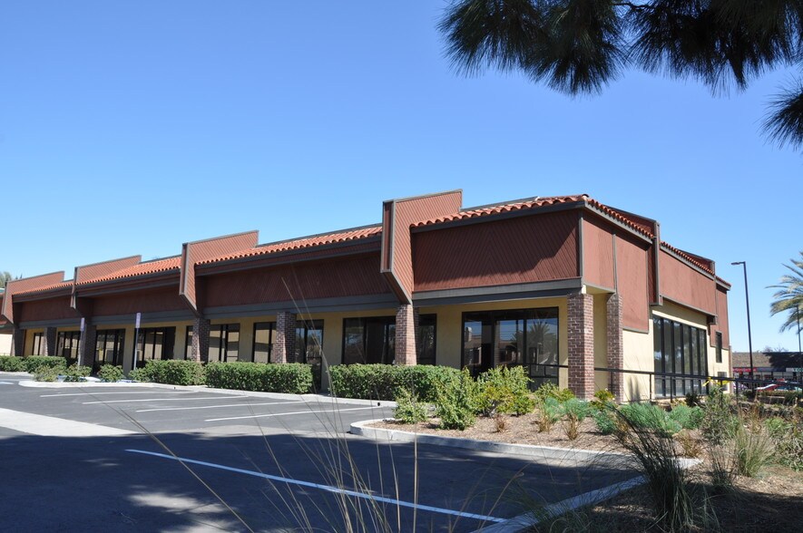 17350-17380 Norwalk Blvd, Cerritos, CA à louer - Photo de l’immeuble – Image 1 sur 5