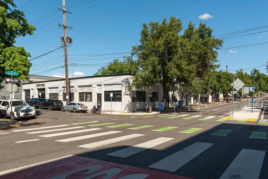 1631 SW Jefferson St, Portland, OR à louer - Photo de l’immeuble – Image 3 sur 8